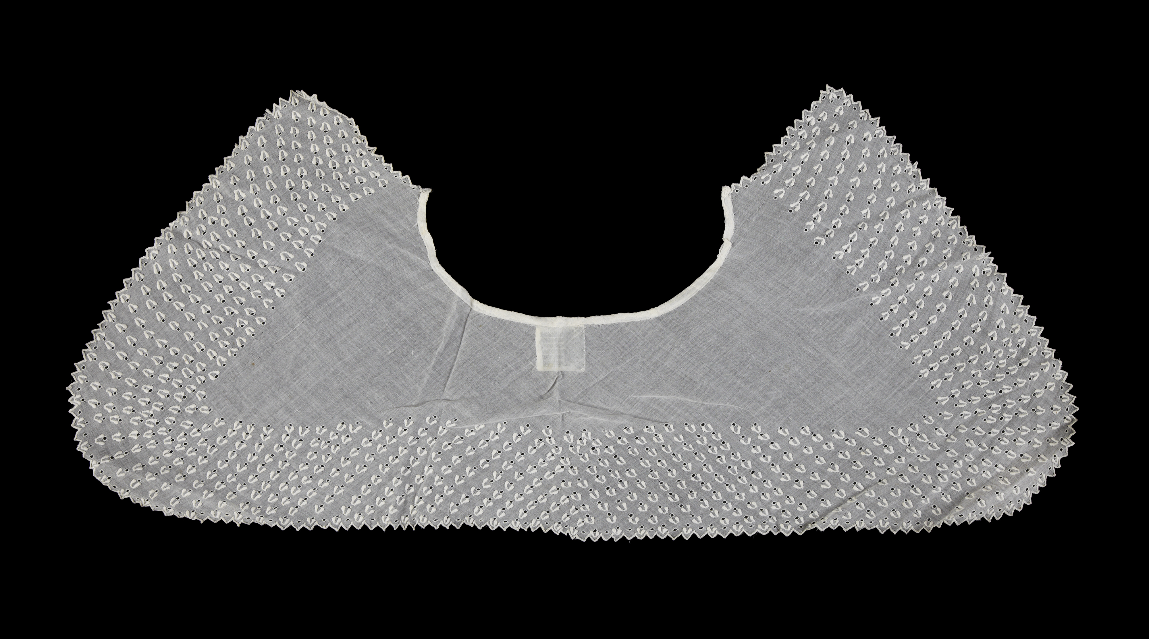Victorian collar